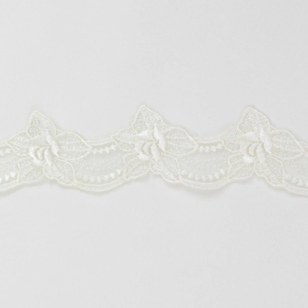 存在感ある花柄刺繍のチュールレース チュールレース カット売り ハンドメイド DIY 手芸用 アクセサリー 生地 単品 レース